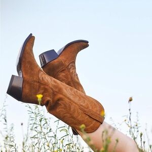 Tecova Annie’s Sienna Suede